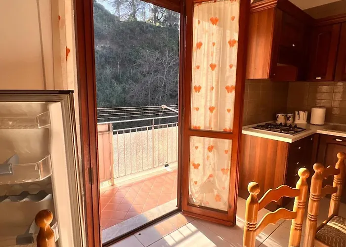 Le Di Rosa E Antonio Castellammare di Stabia